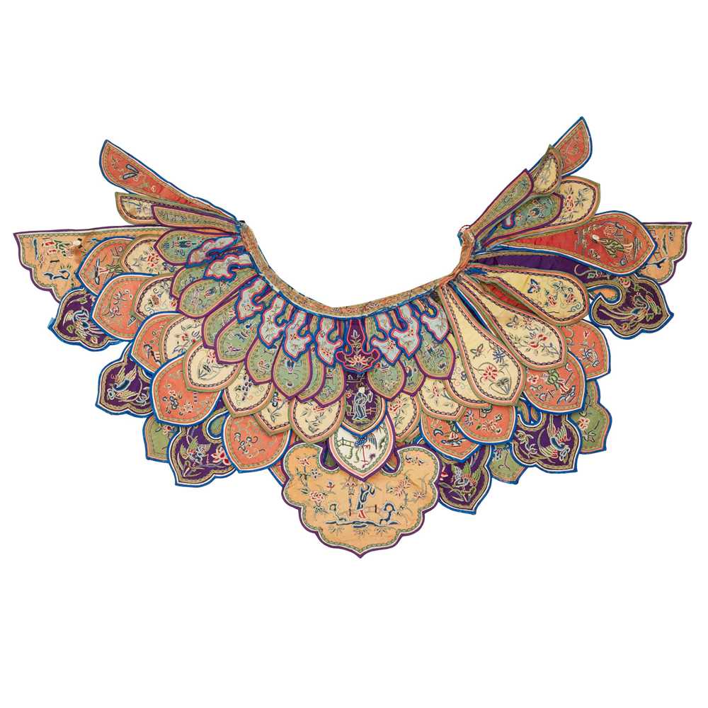 STRAITS CHINESE CLOUD COLLAR LATE