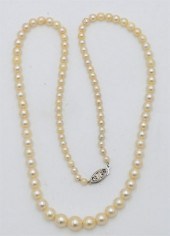 STRING OF GRADUATED PEARLS NEC