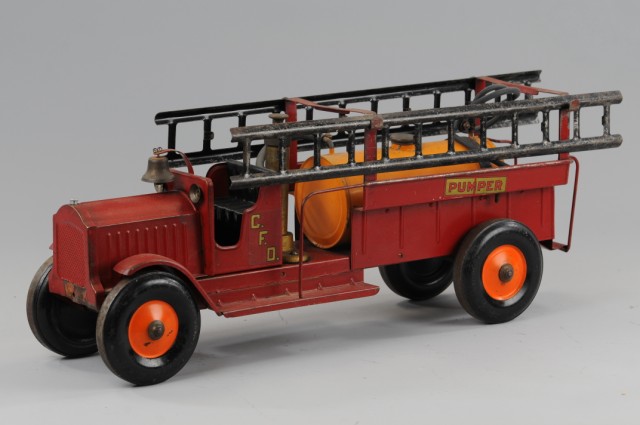 STRUCTO PUMPING FIRE ENGINE C. 1928