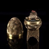 Stuart Devlin, a silver, silve