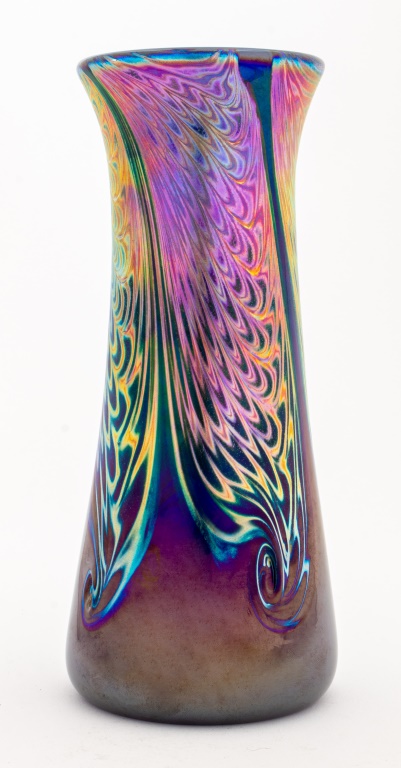 STUDIO ART GLASS IRIDESCENT
