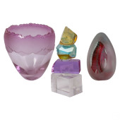 STUDIO ART GLASS SIGNED VASE &