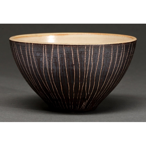 Studio Ceramics. Bowl, thrown