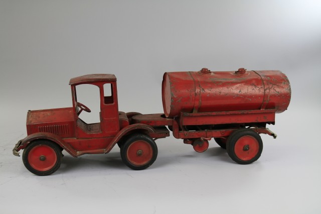STURDITOY OIL TRUCK C. 1920's