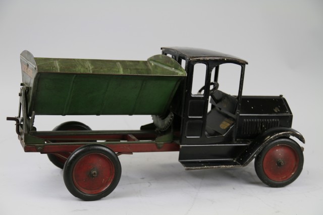 STURDITOY SIDE DUMP TRUCK C. 1926