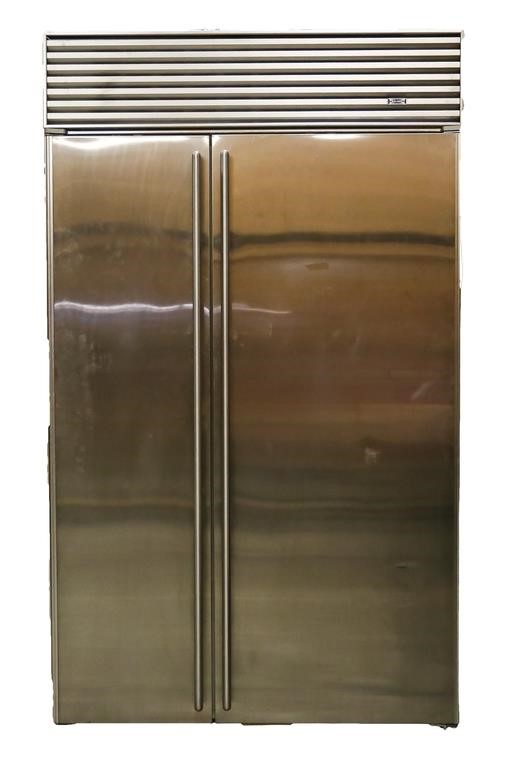 SUB-ZERO REFRIGERATOR AND FREEZER