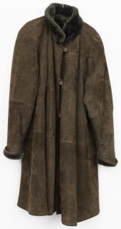 SUEDE OLIVE COAT WITH FAUX FUR