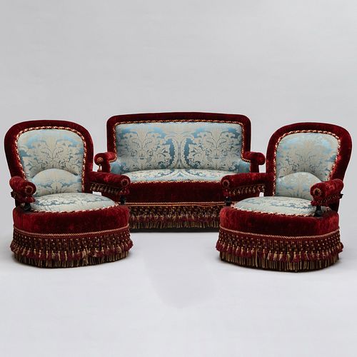 SUITE OF LATE VICTORIAN DAMASK