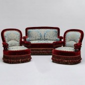 SUITE OF LATE VICTORIAN DAMASK