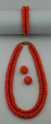 SUITE OF VINTAGE CORAL JEWELRY