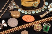 Sundry costume jewellery inclu