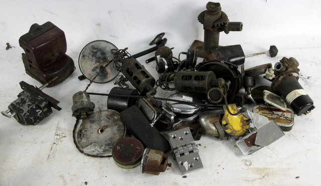 Sundry motor vehicle sundries