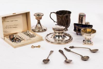 Sundry silver and white metal