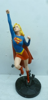 SUPERGIRL STATUE, COVER GIRLS