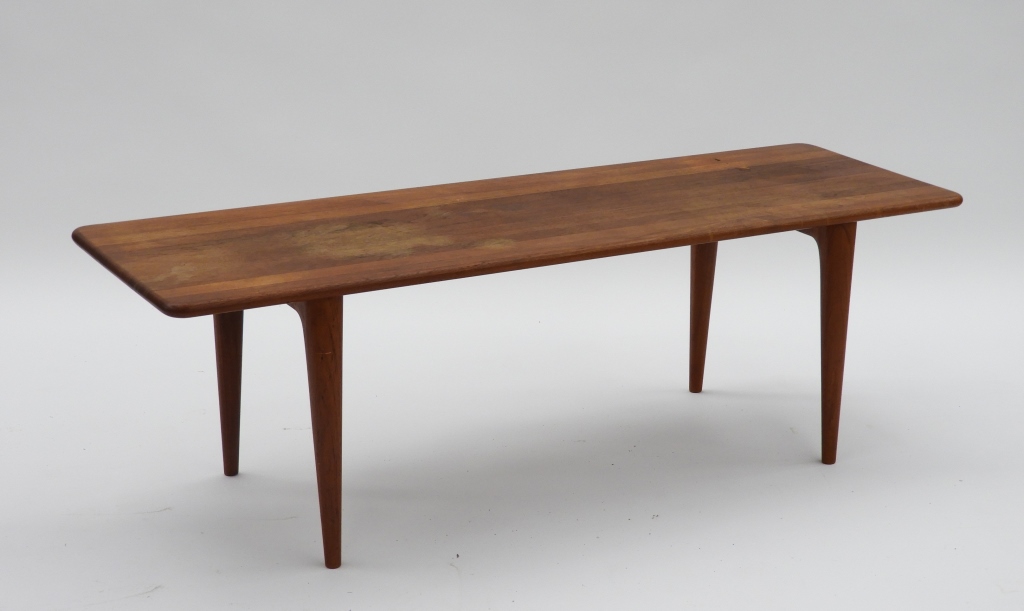 SURFBOARD STYLE DANISH MODERN