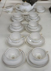 SUSIE COOPER 28-PIECE PORCELAI