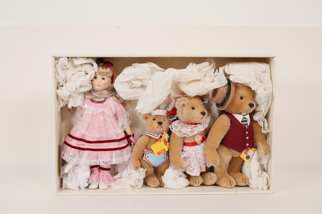 SUZANNE GIBSON STEIFF GOLDILOCKS
