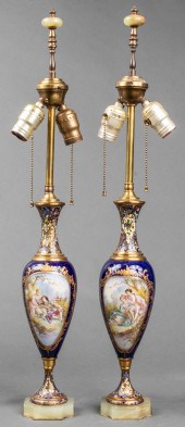 S?VRES STYLE PORCELAIN CHAMPLE