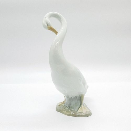 SWAN BENDING NECK PP132 - LLADRO