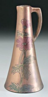 Swastika Keramos ewer, floral
