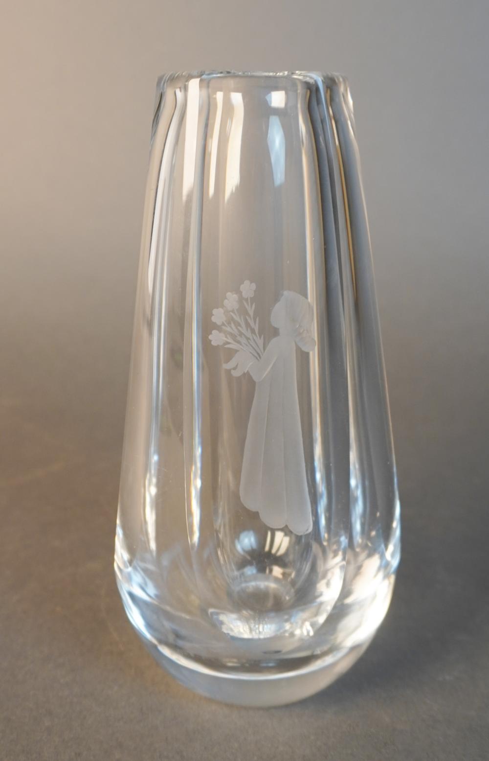 SWEDISH ETCHED GLASS VASE, H: 7 1/2