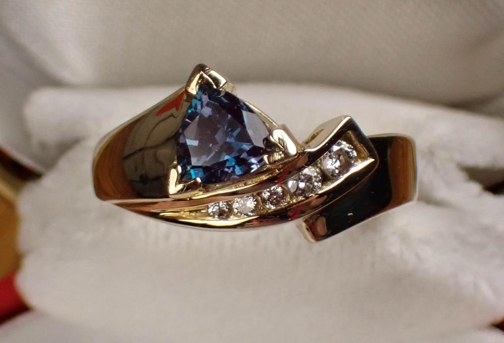 SYNTHETIC ALEXANDRITE AND GOLD