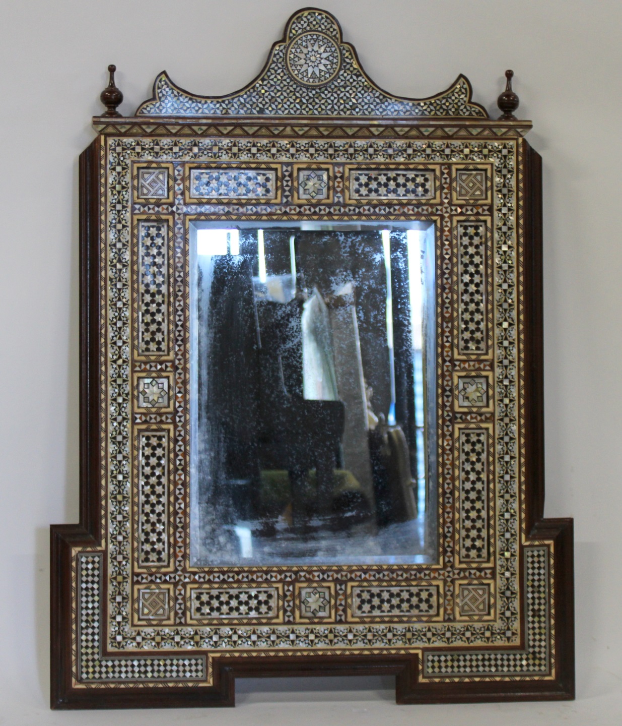 SYRIAN/MIDDLE EASTERN MOTHER OF
