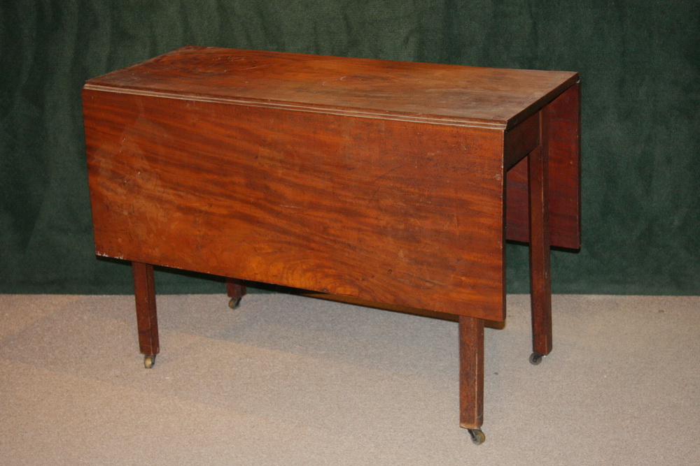 TABLE - 18th c. Philadelphia