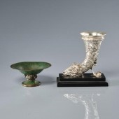 TABLE ACCESSORIESA green patin