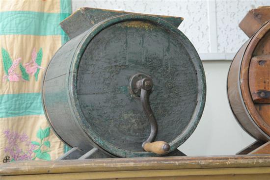 TABLE TOP CHURN. Green and gray