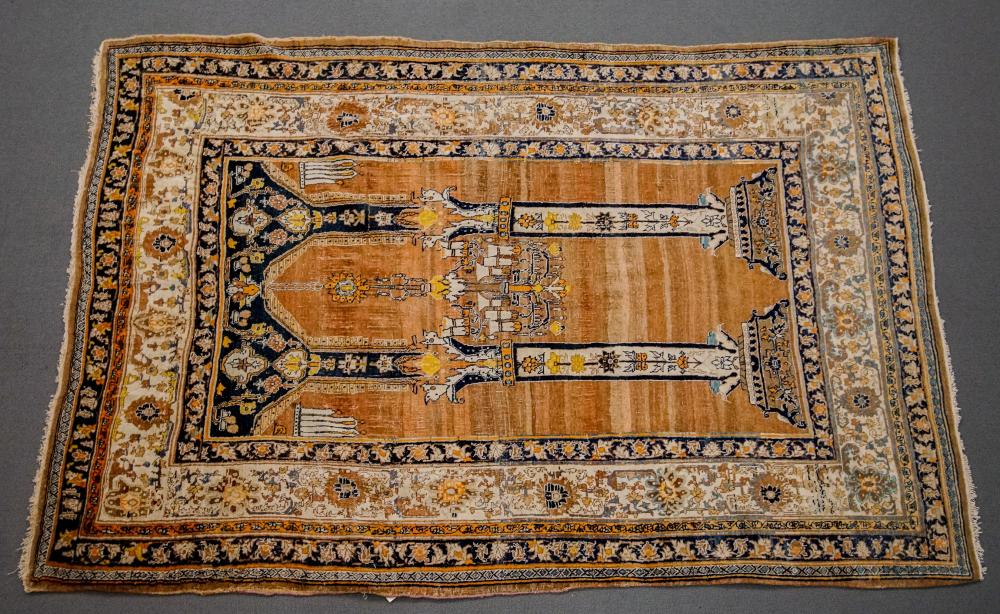 TABRIZ PRAYER RUG, EARLY 20TH