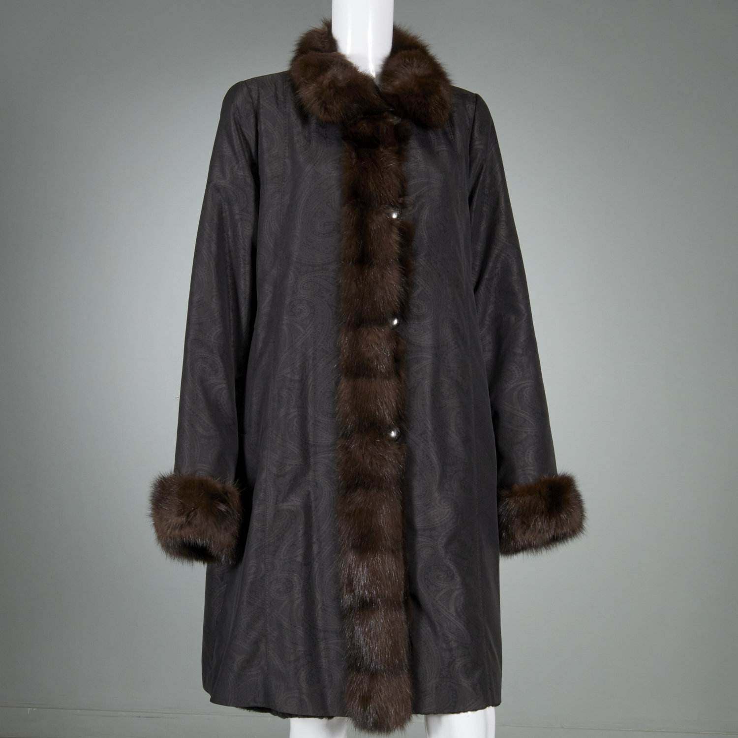 TAFFETA AND MINK FUR COAT WITH