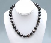 TAHITIAN BLACK PEARL NECKLACE: