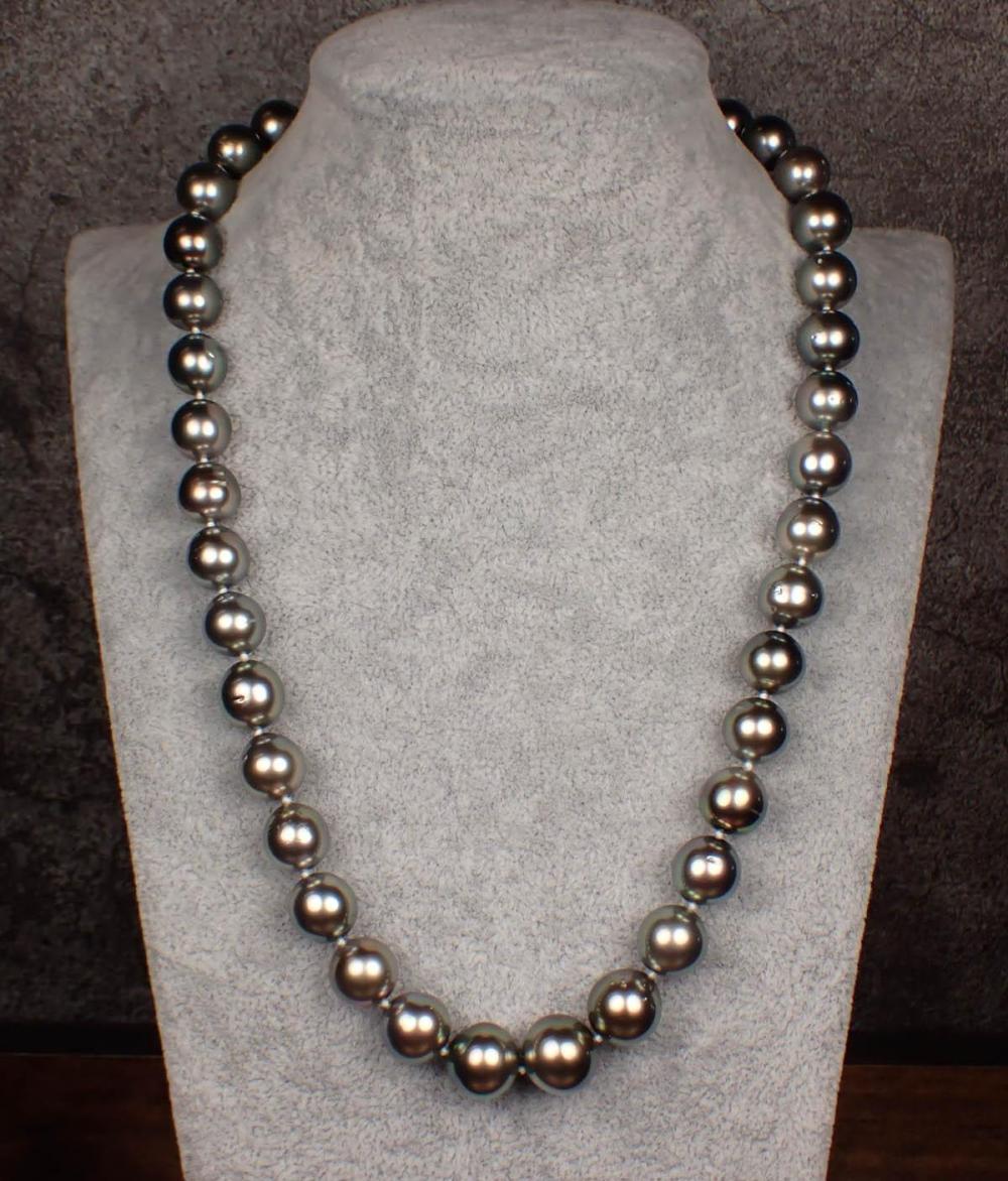 TAHITIAN PEARL AND FOURTEEN KARAT