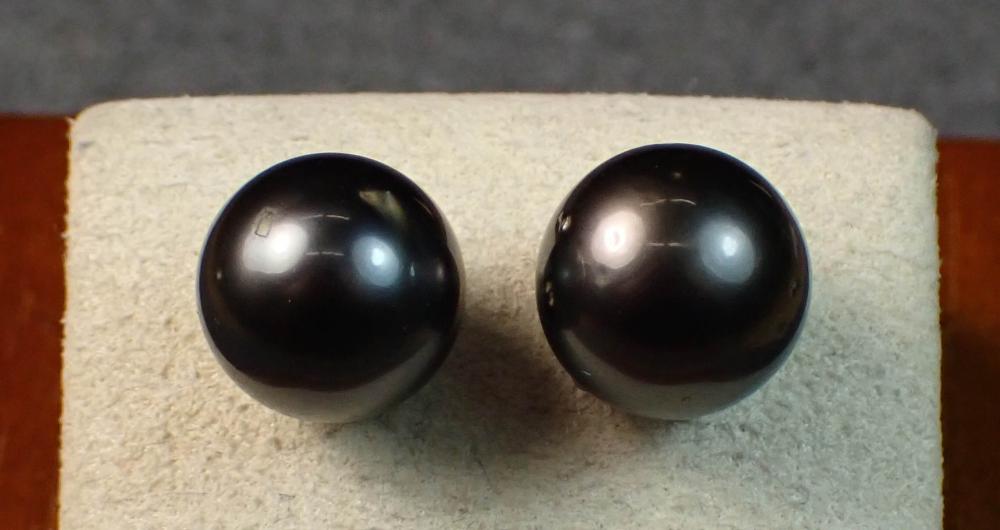 TAHTIAN PEARL AND FOURTEEN KARAT