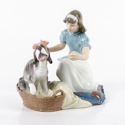 TAKE YOUR MEDICINE 1005921 - LLADRO
