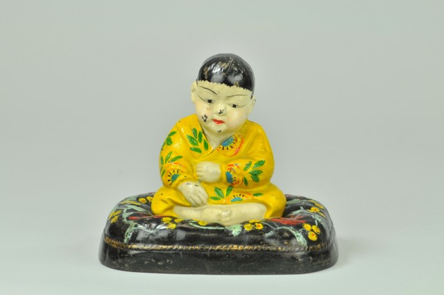 TAKEO ON CUSHION DOORSTOP BOOK
