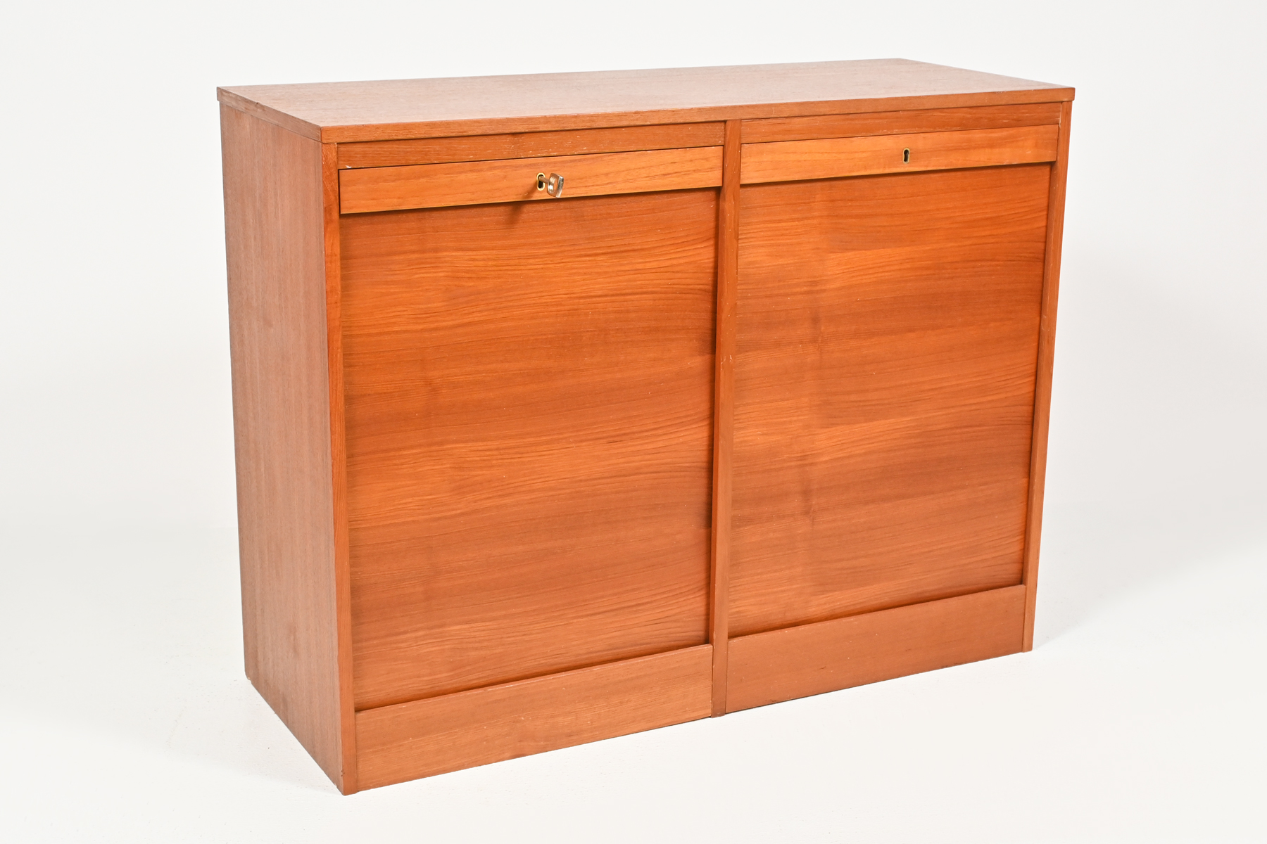 TAMBOUR TEAK FILING CABINET: Danish