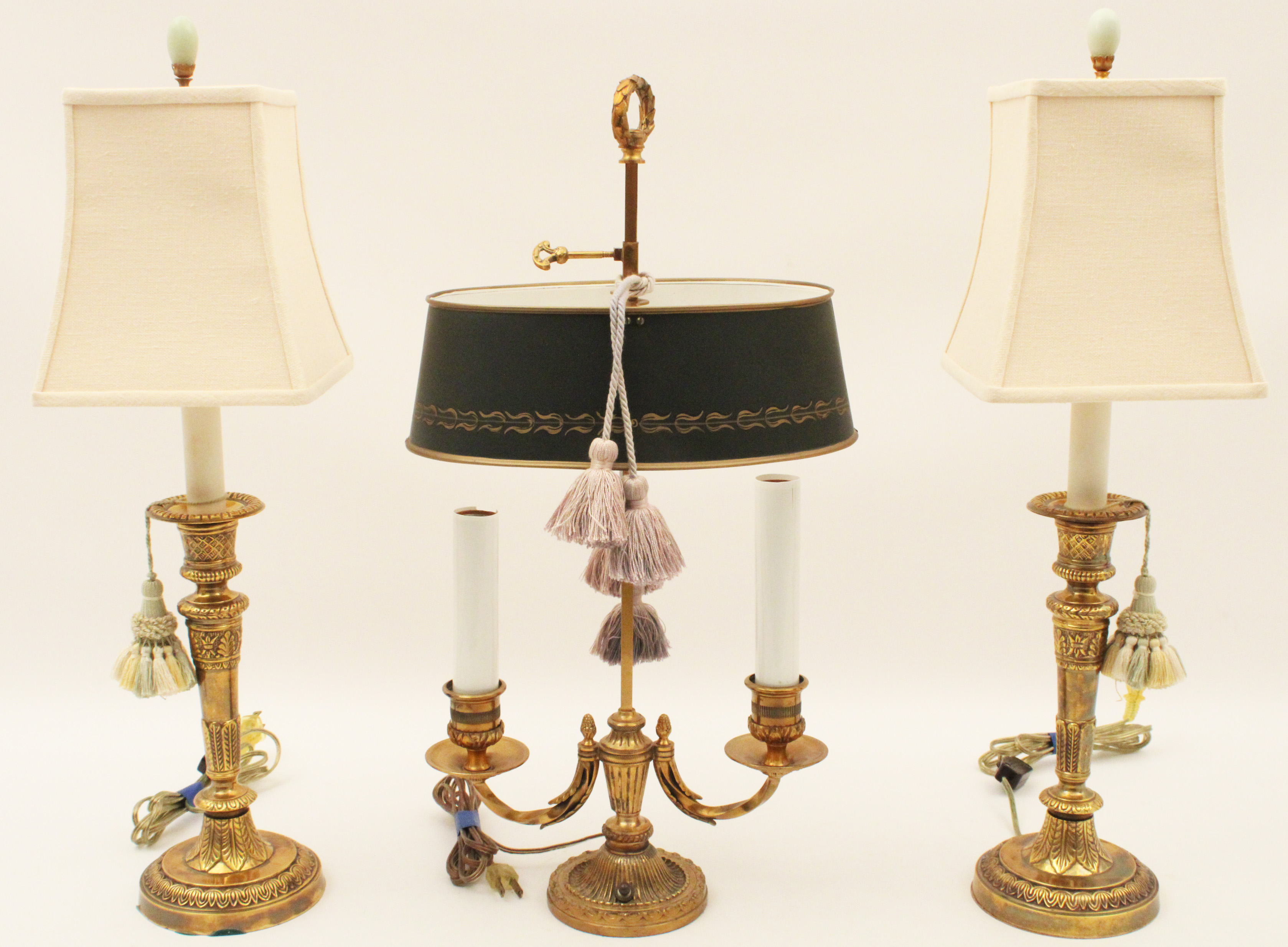TASSELED CHAPMAN LAMP AND PAIR OF