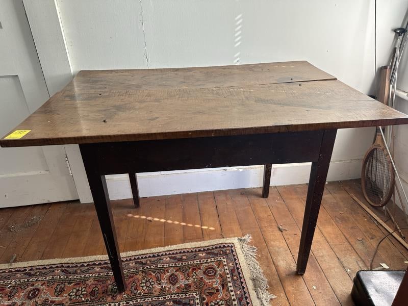 TAVERN TABLE, MAPLE, 2 BOARD TOP,