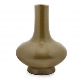 TEA-DUST-GLAZED VASE
QING DYNA