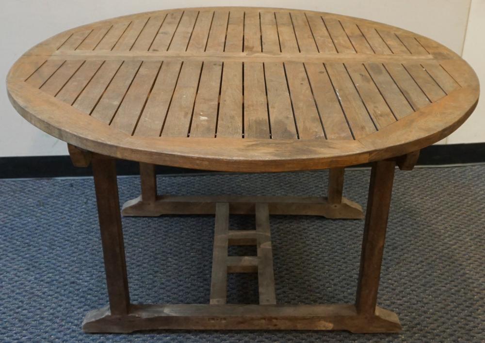 TEAK ROUND OUTDOOR TABLE WITH