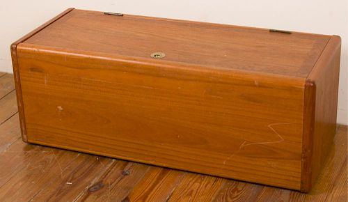 TEAKWOOD ROLLING TRUNKModern