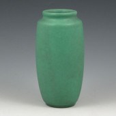 Teco Arts & Crafts vase in nic