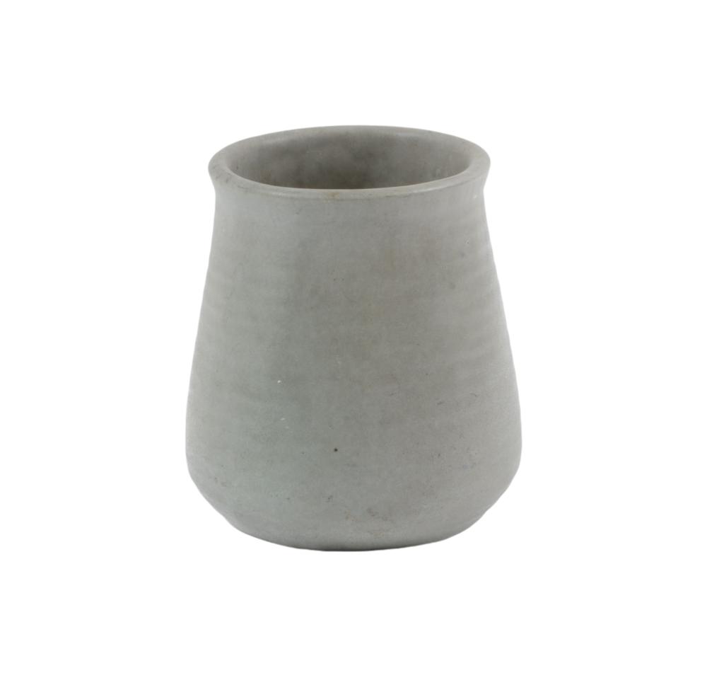 TECO RIBBED VASE 4 3/4”H X 3