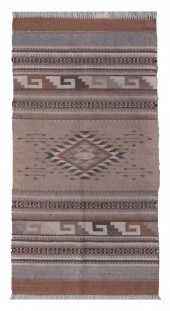 TEEC NOS NAVAJO RUG 20TH CENTU