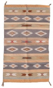 TEEC NOS NAVAJO RUG 20TH CENTU