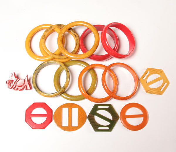 Ten bakelite bangles (some