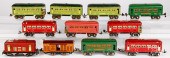 TEN LIONEL TRAIN CARSEleven Li