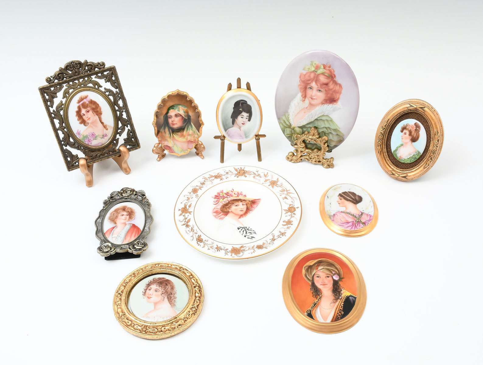 TEN PIECE CAROLE SCOTT MINIATURE